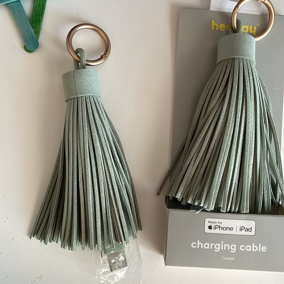 Heyday Sage Green Tassel iPhone iPad Charging Cable Keyring Keychain - Picture 9 of 9